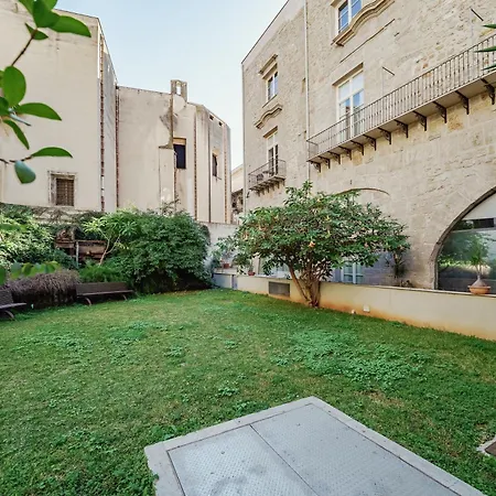 Hybrid Icon Gallery Center Apartment Palermo